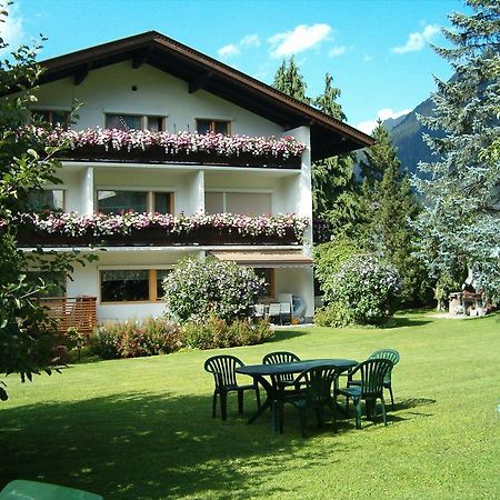 Gaestehaus Ahornblick Mayrhofen Bagian luar foto